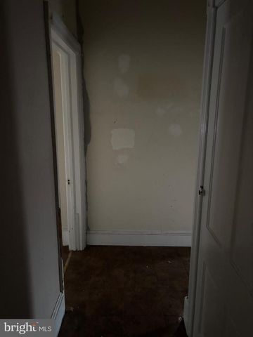 867 BEVERLY RD, Burlington, NJ 08016