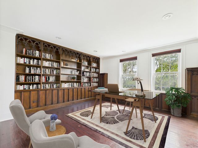 5555 S Everett Avenue B3-4, Chicago, IL 60637