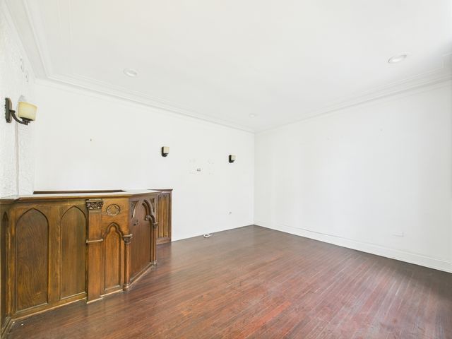 5555 S Everett Avenue B3-4, Chicago, IL 60637