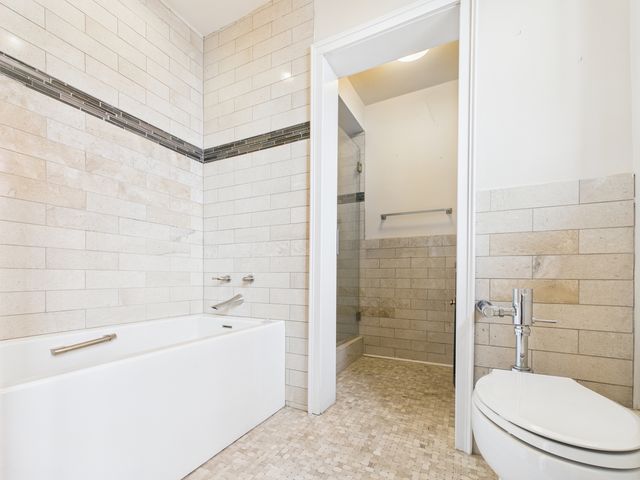 5555 S Everett Avenue B3-4, Chicago, IL 60637