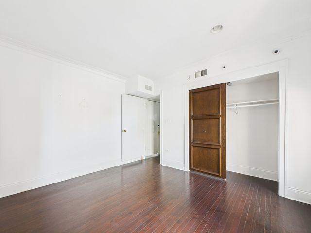 5555 S Everett Avenue B3-4, Chicago, IL 60637
