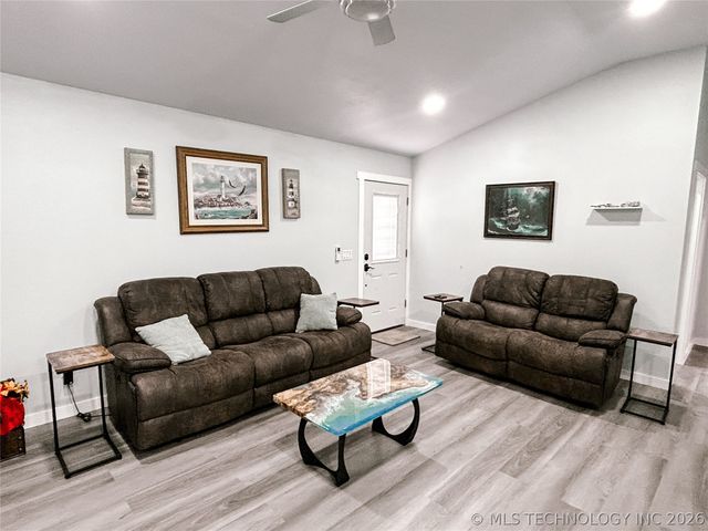 30 Arroyo Drive, Canadian, OK 74425