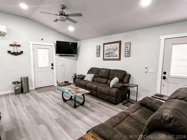30 Arroyo Drive, Canadian, OK 74425