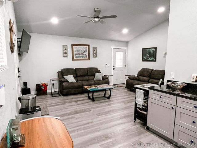 30 Arroyo Drive, Canadian, OK 74425