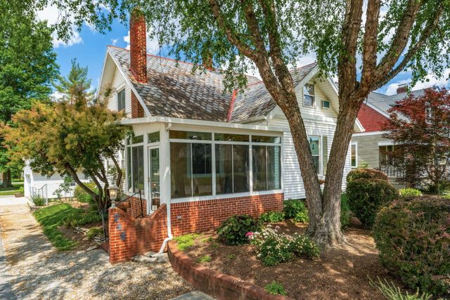248 N High Street, Canal Winchester, OH 43110