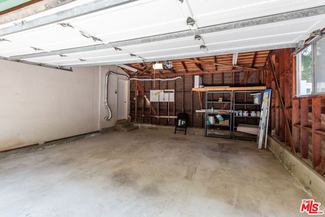 1247 N Bundy Drive, Los Angeles, CA 90049