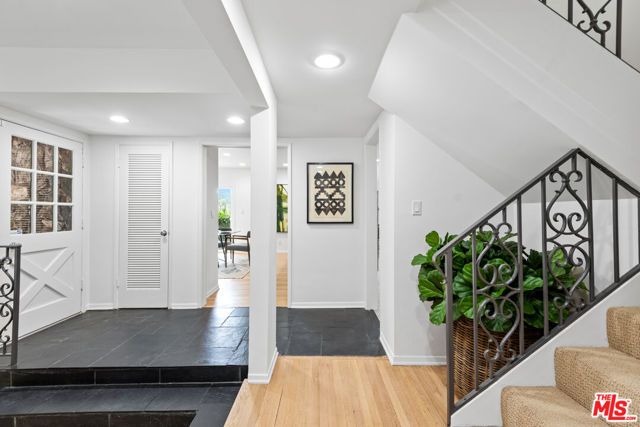 1247 N Bundy Drive, Los Angeles, CA 90049