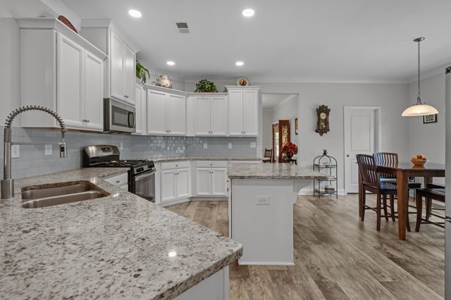 1004 Black Skimmer Dr., Conway, SC 29526