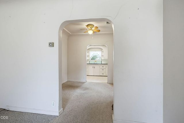 305 E Park Street, Grants Pass, OR 97527