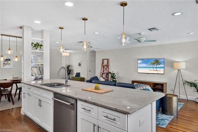 5336 Chippendale CIR W, Fort Myers, FL 33919