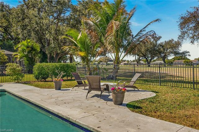 5336 Chippendale CIR W, Fort Myers, FL 33919