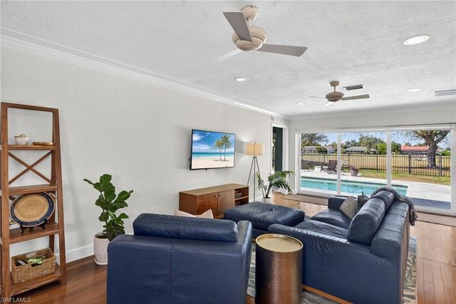 5336 Chippendale CIR W, Fort Myers, FL 33919