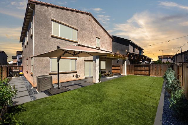 12260 Rocky Ford Way, Rancho Cordova, CA 95742