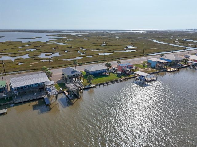 4366 Fm-2031, Matagorda, TX 77414