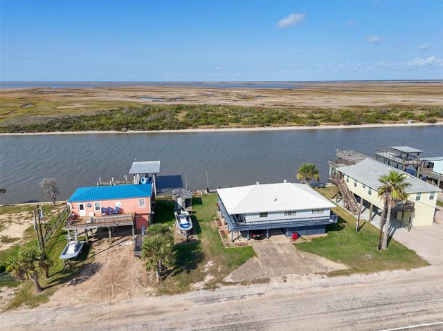4366 Fm-2031, Matagorda, TX 77414