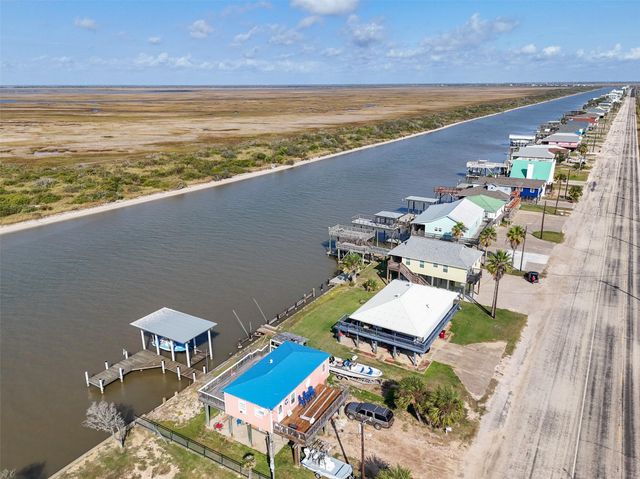 4366 Fm-2031, Matagorda, TX 77414