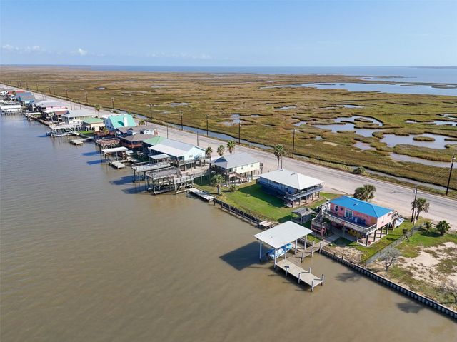 4366 Fm-2031, Matagorda, TX 77414