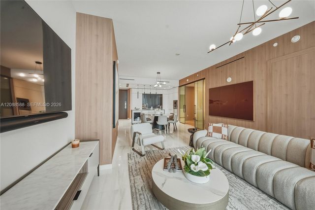 300 Biscayne Boulevard Way 1605W, Miami, FL 33131