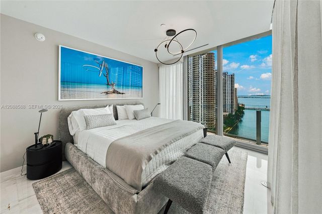 300 Biscayne Boulevard Way 1605W, Miami, FL 33131