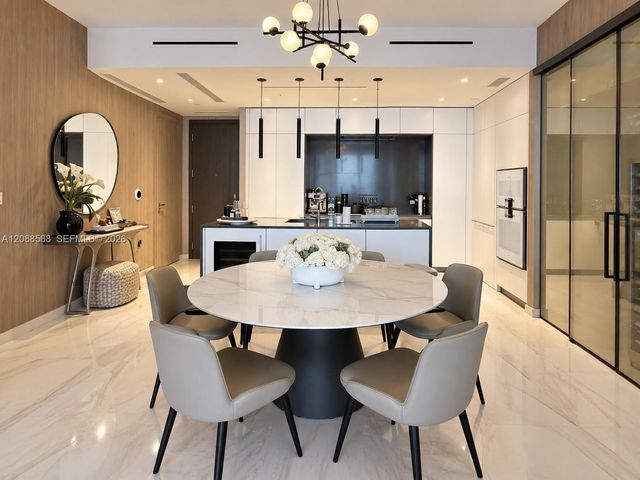 300 Biscayne Boulevard Way 1605W, Miami, FL 33131