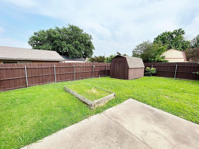 2910 Portsmouth Drive, Mesquite, TX 75149
