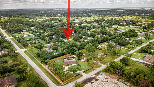 18565 47th Court N, Loxahatchee, FL 33470