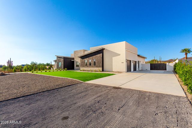 8304 E Quill Street, Mesa, AZ 85207