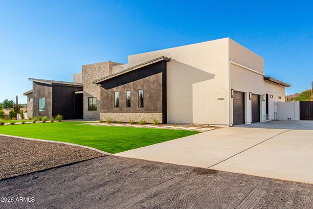 8304 E Quill Street, Mesa, AZ 85207