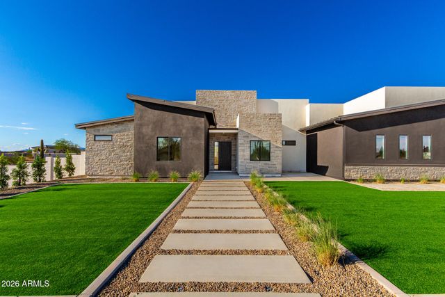 8304 E Quill Street, Mesa, AZ 85207