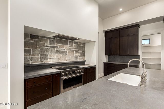 8304 E Quill Street, Mesa, AZ 85207