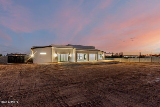 8304 E Quill Street, Mesa, AZ 85207