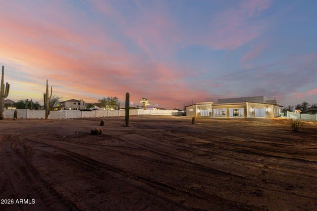 8304 E Quill Street, Mesa, AZ 85207