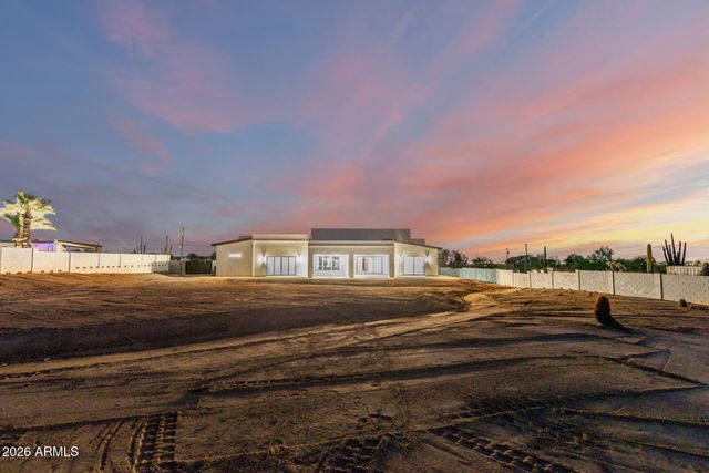 8304 E Quill Street, Mesa, AZ 85207