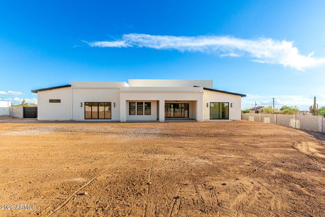 8304 E Quill Street, Mesa, AZ 85207