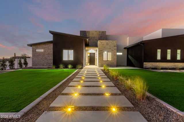8304 E Quill Street, Mesa, AZ 85207