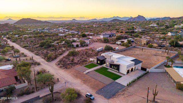 8304 E Quill Street, Mesa, AZ 85207