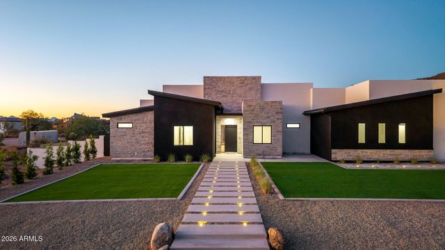 8304 E Quill Street, Mesa, AZ 85207