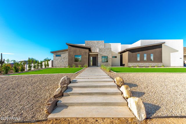 8304 E Quill Street, Mesa, AZ 85207
