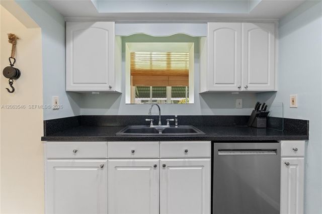 5713 NW 68th Ter, Tamarac, FL 33321