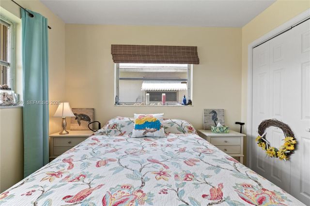 5713 NW 68th Ter, Tamarac, FL 33321