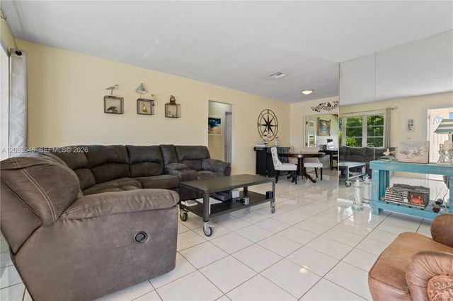 5713 NW 68th Ter, Tamarac, FL 33321