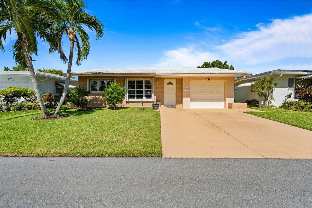5713 NW 68th Ter, Tamarac, FL 33321