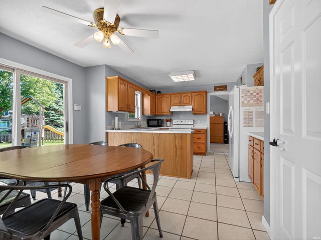 1336 Lost Lock Way, New Haven, IN 46774
