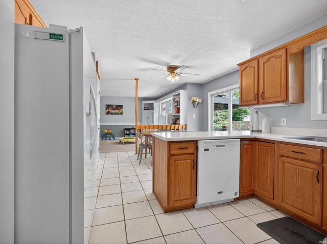 1336 Lost Lock Way, New Haven, IN 46774