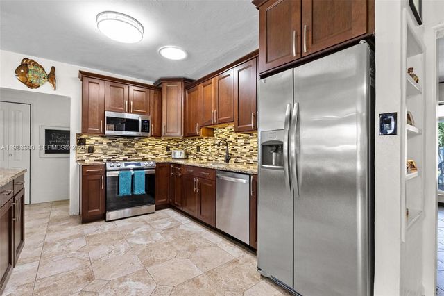 53 NW 19th St, Homestead, FL 33030