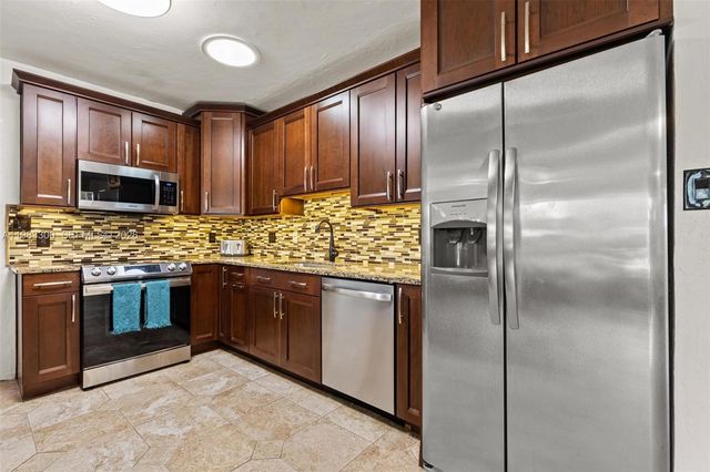 53 NW 19th St, Homestead, FL 33030