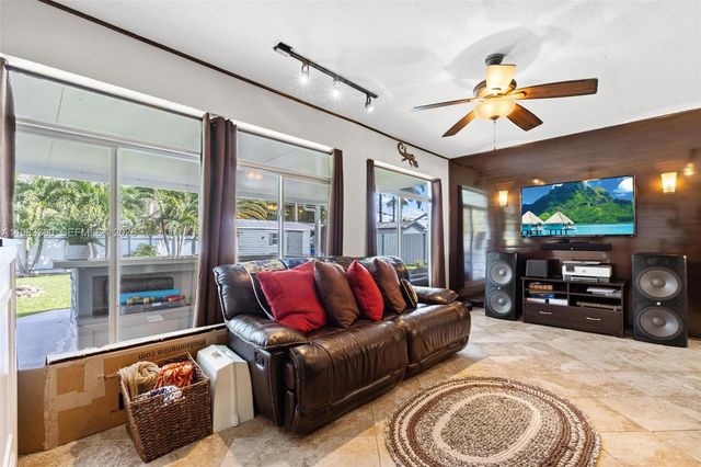 53 NW 19th St, Homestead, FL 33030