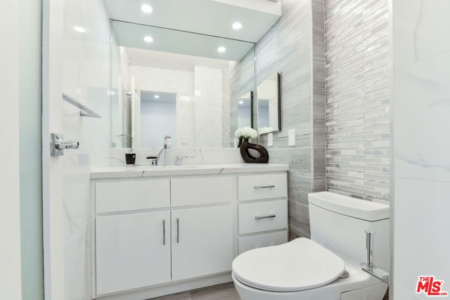 201 OCEAN Avenue 404P, Santa Monica, CA 90402