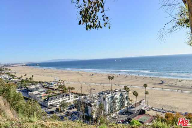 201 OCEAN Avenue 404P, Santa Monica, CA 90402