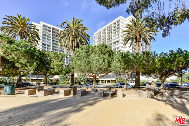 201 OCEAN Avenue 404P, Santa Monica, CA 90402